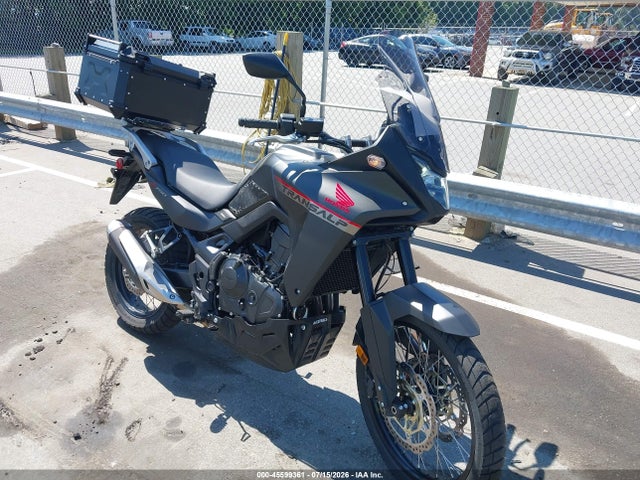 2024 HONDA XL750 