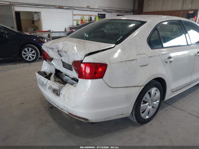صورة 13 لـ 2011 Volkswagen JETTA 2.0L S