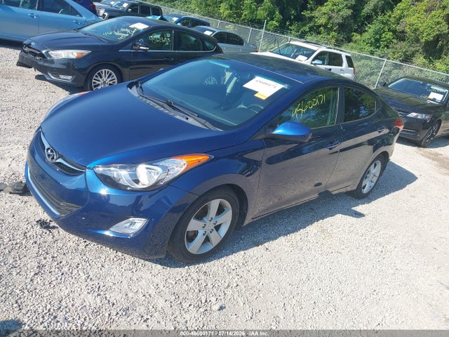2013 Hyundai ELANTRA GLS 照片 2