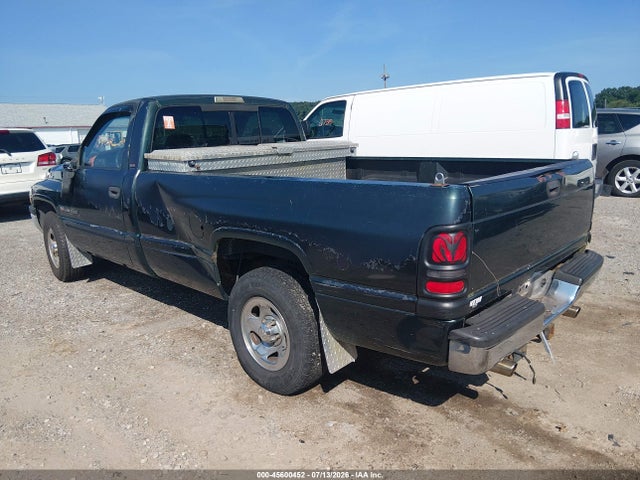 2001 Dodge RAM 1500 ST photo 3