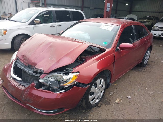 2014 Chrysler 200 LX 照片 2