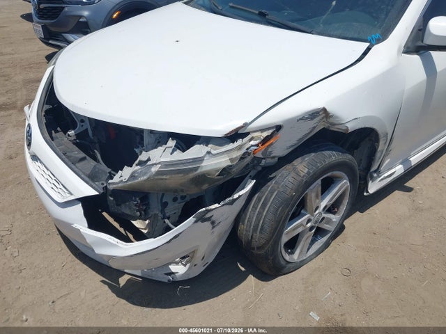 2014 Toyota CAMRY SE photo 6