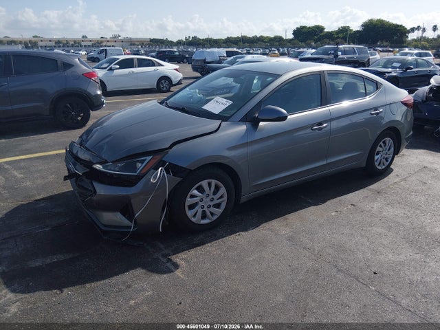 2019 Hyundai ELANTRA SE photo 2