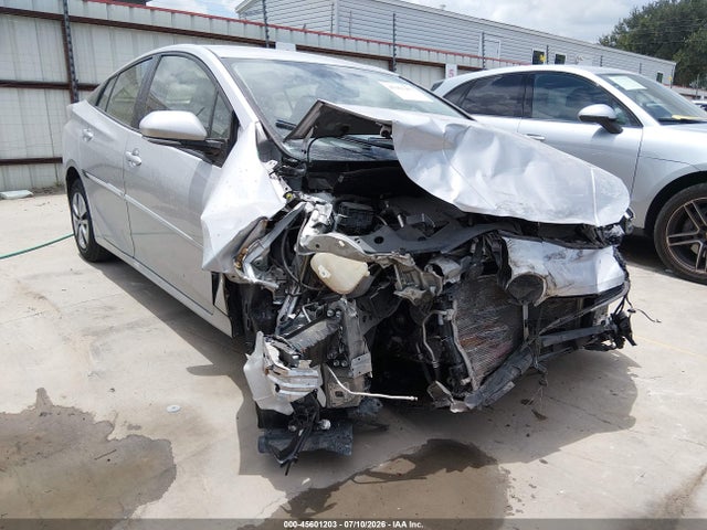 2016 TOYOTA PRIUS THREE