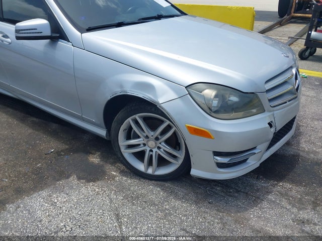 2013 Mercedes-BENZ C 250 SPORT — фото 6