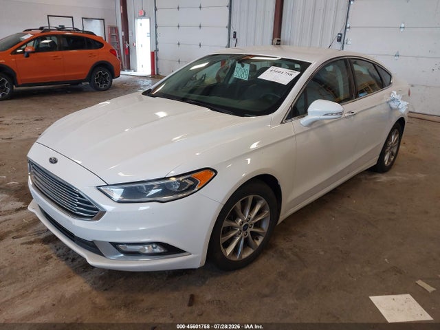 2017 FORD FUSION SE photo 2