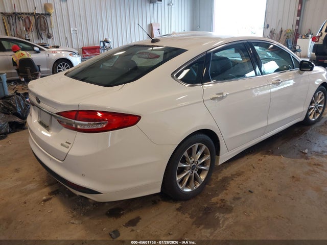 2017 FORD FUSION SE photo 4