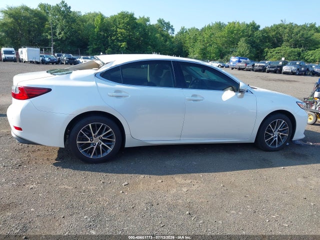 2016 Lexus ES 350 — миниатюра 13