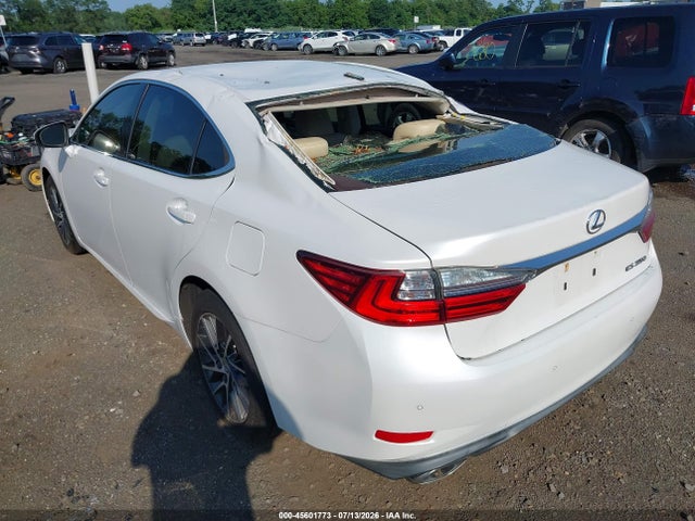 2016 Lexus ES 350 — миниатюра 17