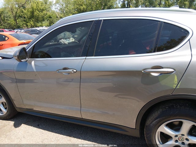 2019 ALFA ROMEO STELVIO AWD 14