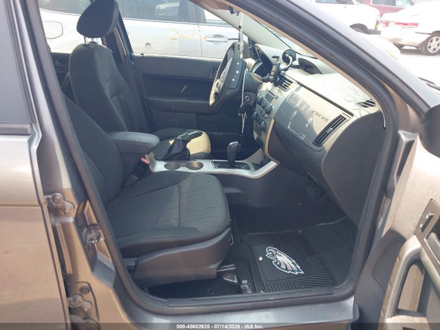 صورة 5 لـ 2009 FORD FOCUS SE