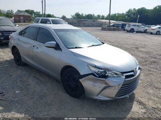 2015 TOYOTA CAMRY LE