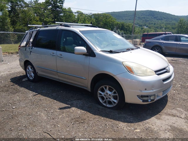 2004 TOYOTA SIENNA XLE LIMITED
