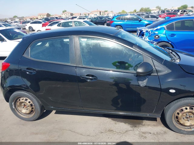 2012 Mazda MAZDA2 SPORT — миниатюра 13