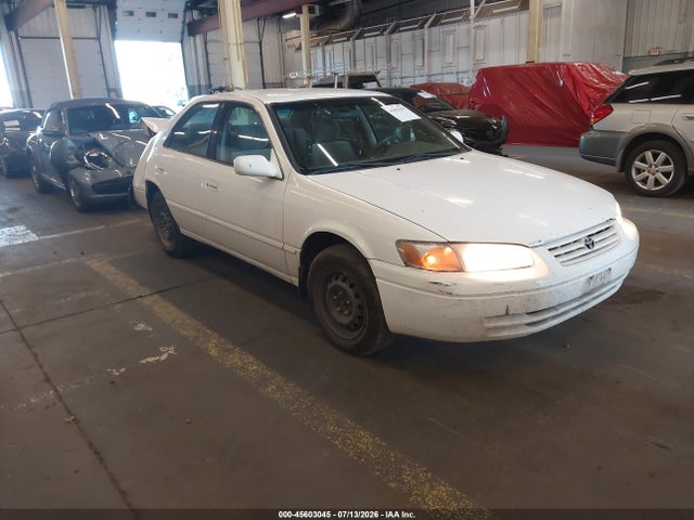 1998 TOYOTA CAMRY LE
