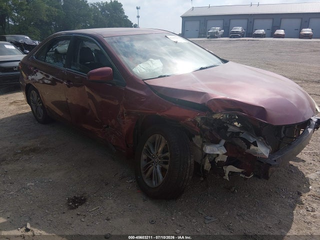 2016 TOYOTA CAMRY SE