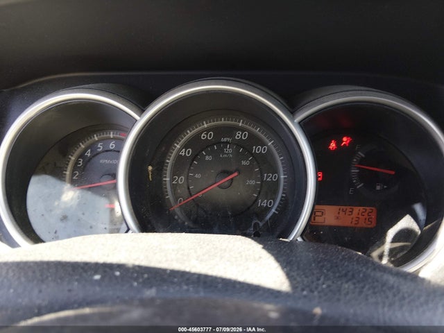 2010 Nissan VERSA 1.8S — фото 7