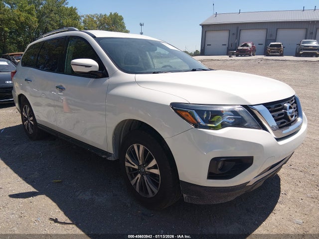 2017 NISSAN PATHFINDE SV