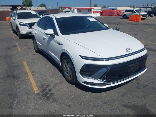 2025 HYUNDAI SONATA SE
