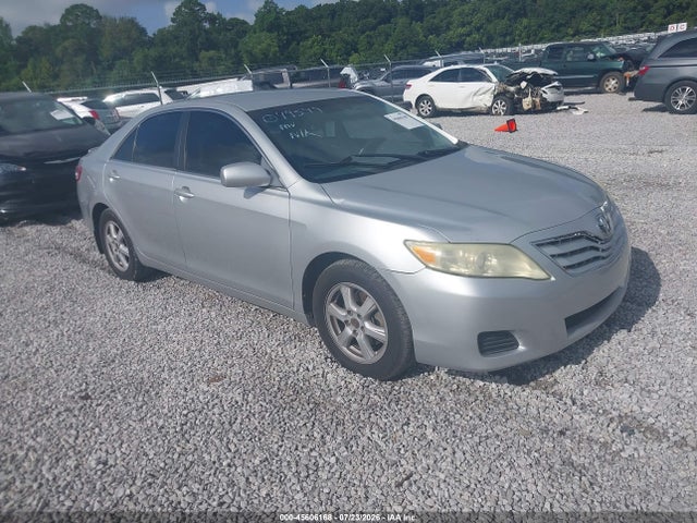 2010 Toyota CAMRY LE 照片 1