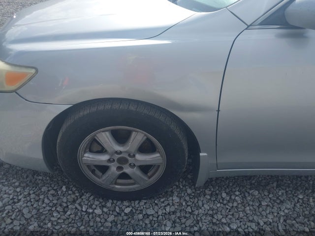 2010 Toyota CAMRY LE 照片 6