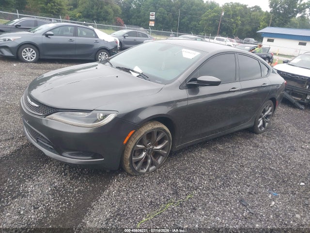 صورة 2 لـ 2015 Chrysler 200 S