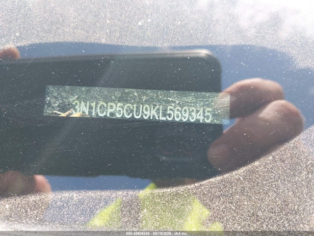 2019 NISSAN KICKS S 9