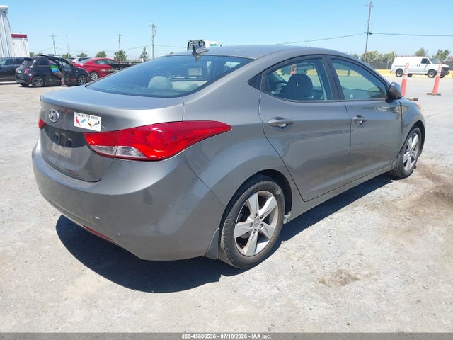 صورة 4 لـ 2013 Hyundai ELANTRA GLS