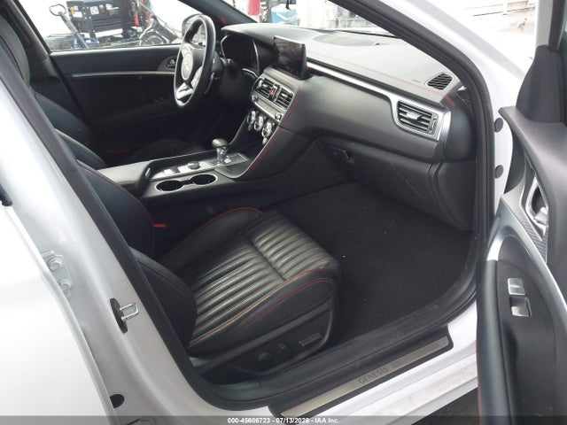 صورة 5 لـ 2023 Genesis G70 2.0T AWD