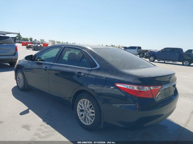 2016 Toyota CAMRY LE — фото 3