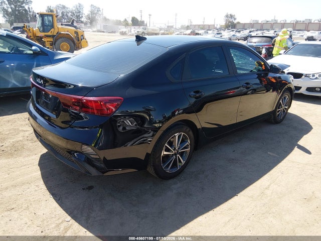 2023 KIA FORTE LXS 4