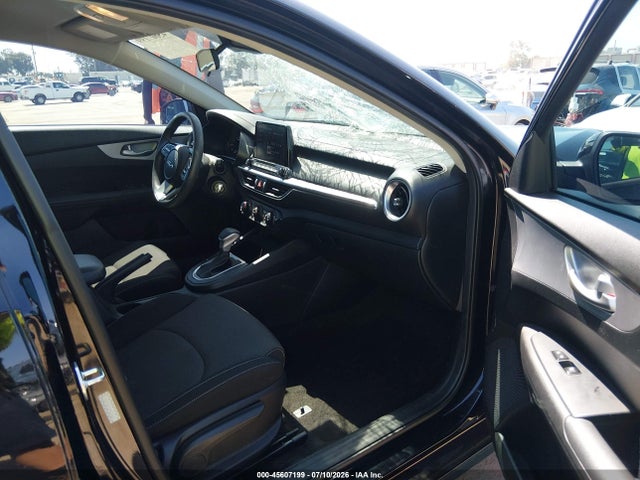 2023 KIA FORTE LXS 5