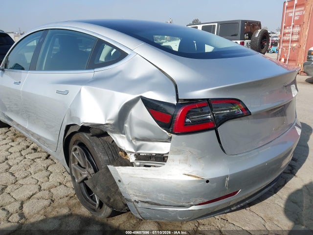 صورة 6 لـ 2018 Tesla MODEL 3 LONG RANGE/MID RANGE
