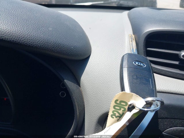 2016 KIA SOUL + thumbnail 11