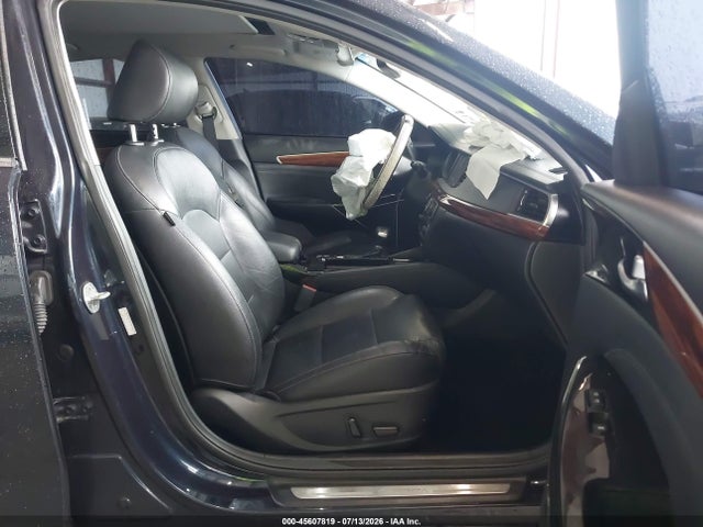 2018 KIA CADENZA PREMIUM — фото 5