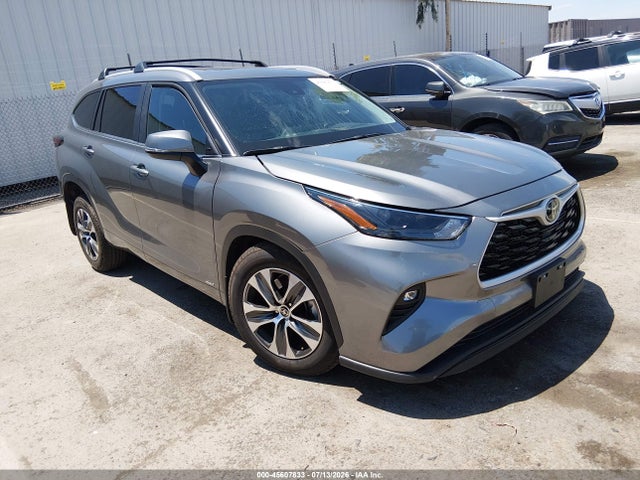 2026 TOYOTA HIGHLANDE HYBRID XLE