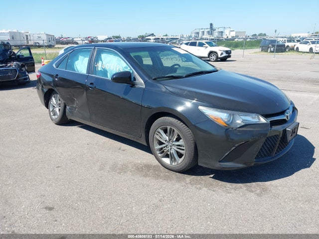 2016 TOYOTA CAMRY SE