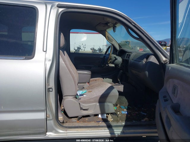2002 Toyota TACOMA PRERUNNER V6 photo 5