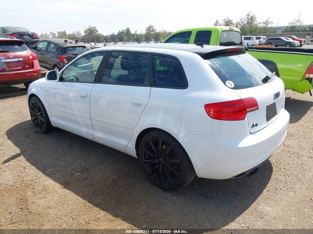 2010 AUDI A3 2.0T PREMIUM — фото 3