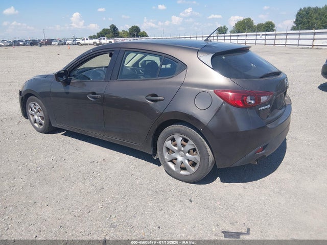 2015 Mazda MAZDA3 I SPORT photo 3