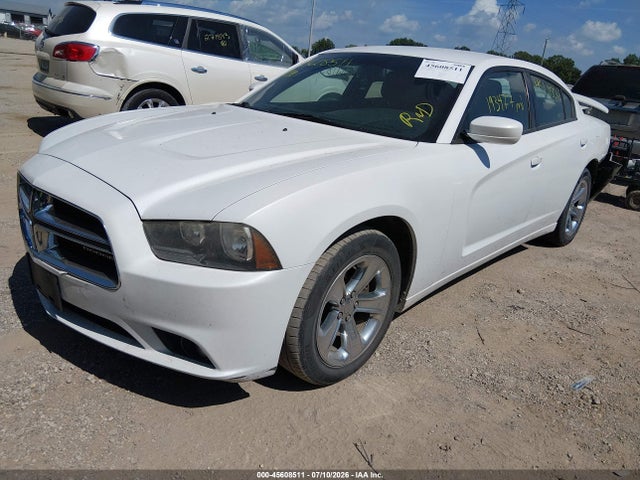 2013 Dodge CHARGER SXT — фото 2