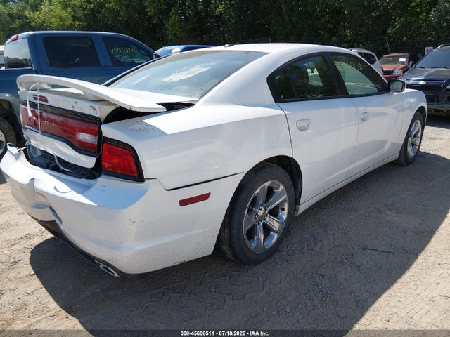 2013 Dodge CHARGER SXT — фото 4