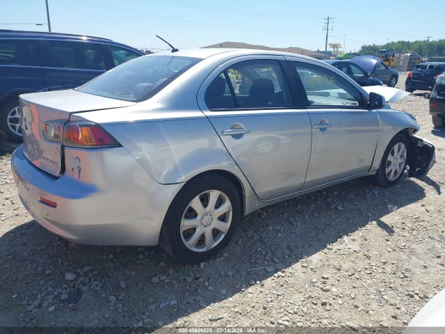 2014 Mitsubishi LANCER ES 照片 4