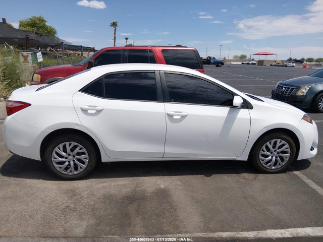 2017 Toyota COROLLA LE — миниатюра 13
