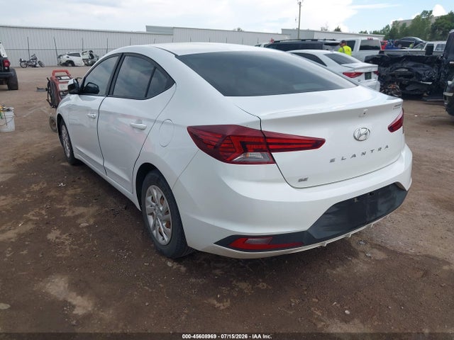 2019 HYUNDAI ELANTRA SE 3