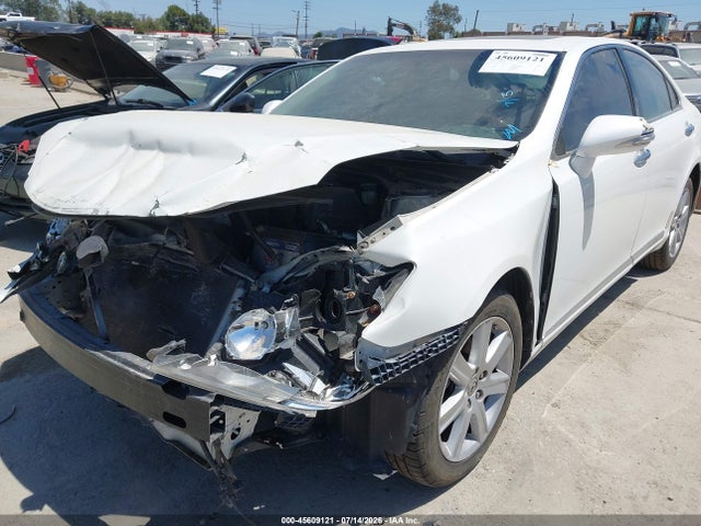 صورة 6 لـ 2011 Lexus ES 350