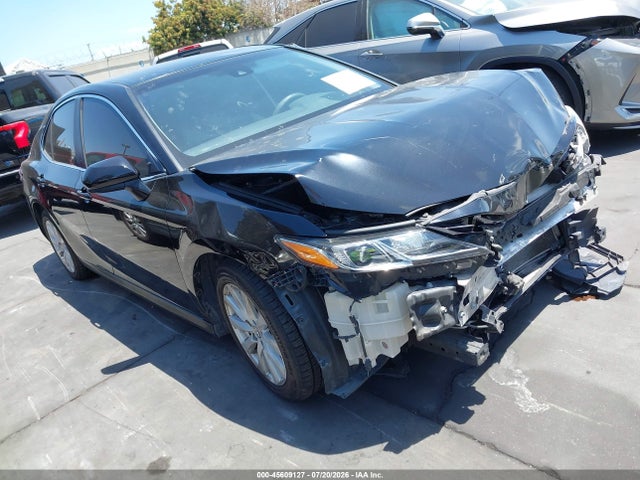2018 TOYOTA CAMRY LE