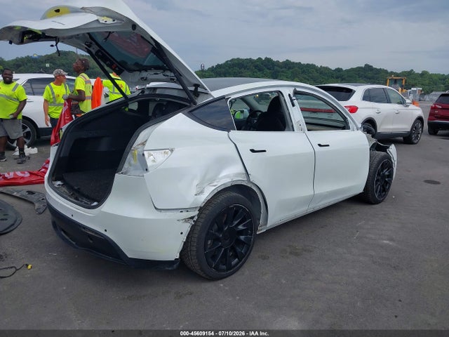 2021 TESLA MODEL Y LONG RANGE DUAL MOTOR ALL-WHEEL DRIVE 4
