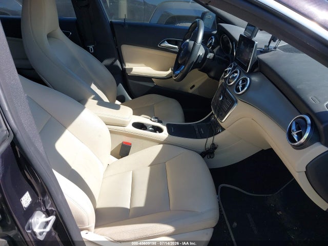 2015 Mercedes-BENZ CLA — фото 5
