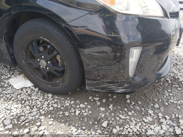 2015 Toyota PRIUS TWO photo 6